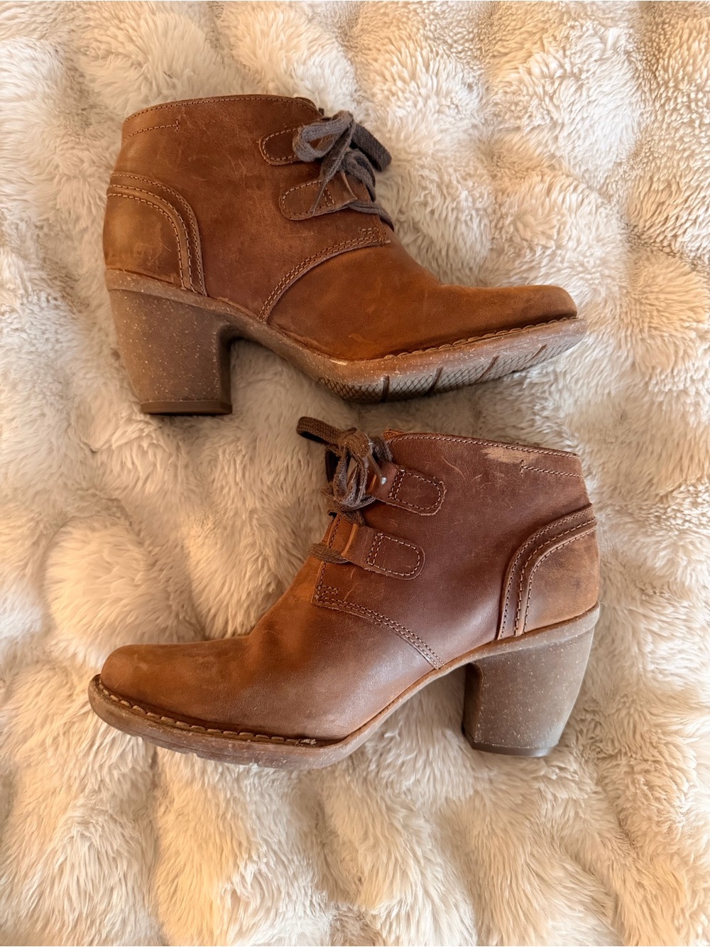 Clarks Artisan Women's Brown Leather Ankle Boots with Block Heel